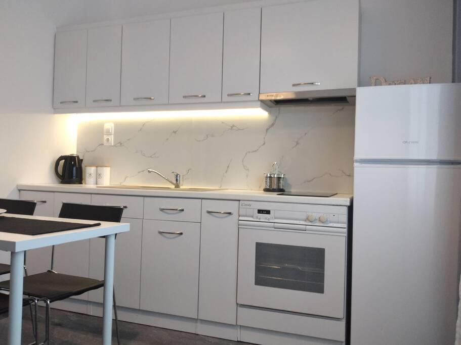 D4 Central Luxury Apartment Volos Exterior photo
